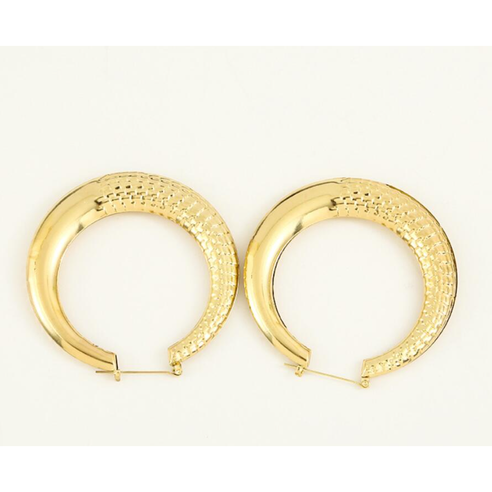 CRESCENT HOOP EARRINGS - STREET SMARTS - Itgirl Accessories Store